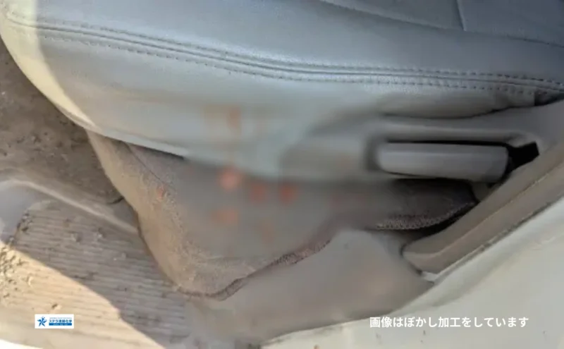 【ステラ清掃化学】カークリーニング・シート洗浄・タバコ臭除去の専門サービスの嘔吐血液そそうクリーニング