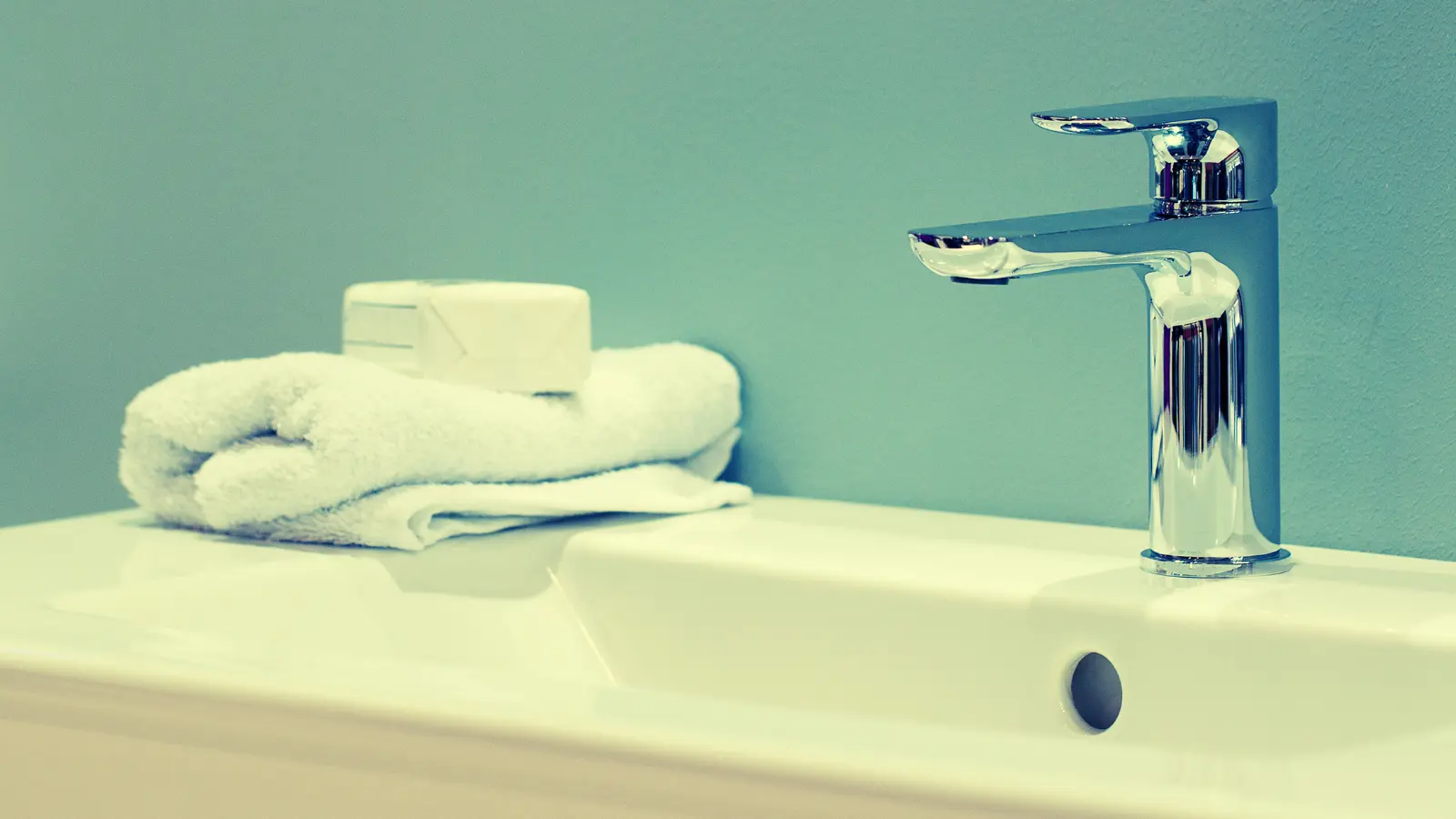 札幌市豊平区の空室清掃で室内も水周りもキレイに｜ステラ清掃化学の洗面台画像