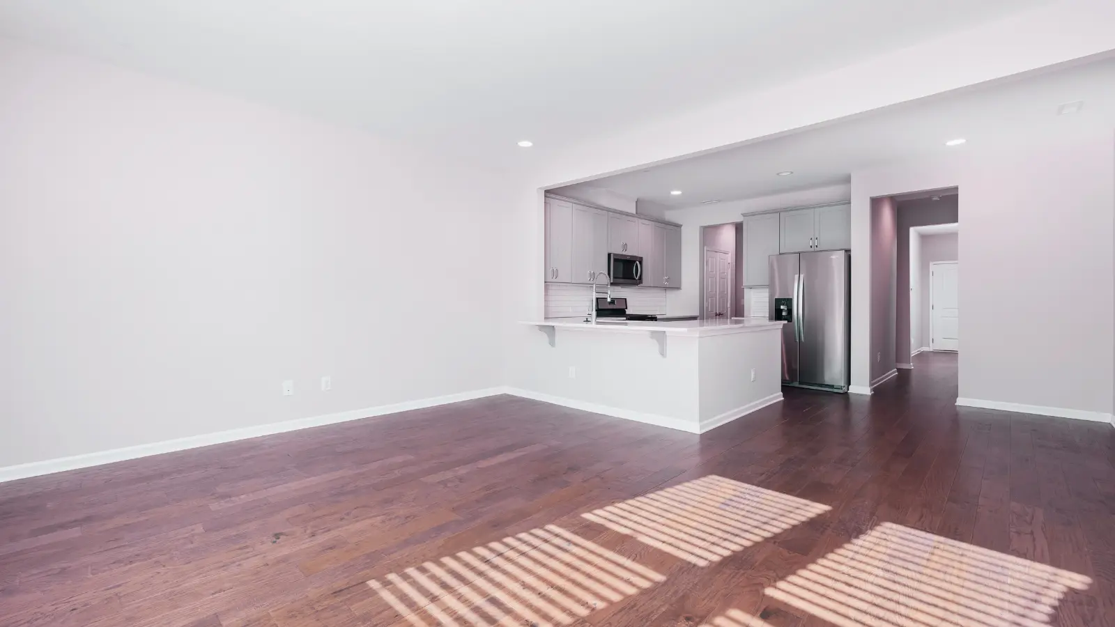 由仁町の空室清掃｜戸建て・賃貸物件対応クリーニングのステラ清掃化学の天井・壁・床画像