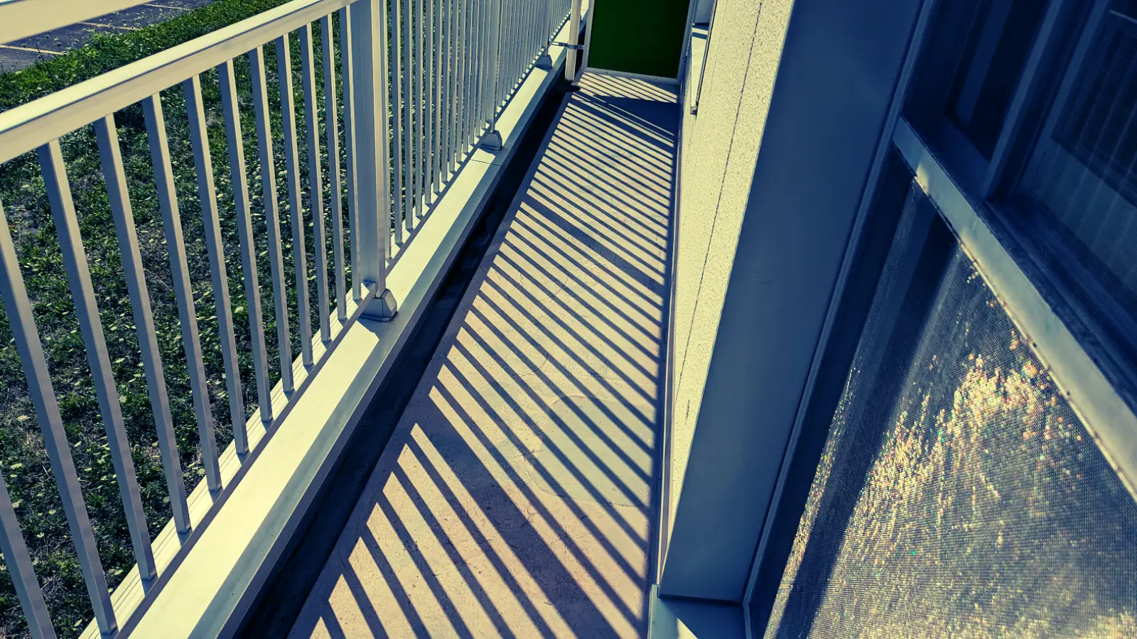 苫小牧 日新町・清水町の空室清掃、退去清掃｜ステラ清掃化学のベランダ画像