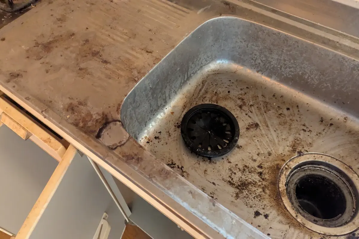 キッチン清掃前の状態